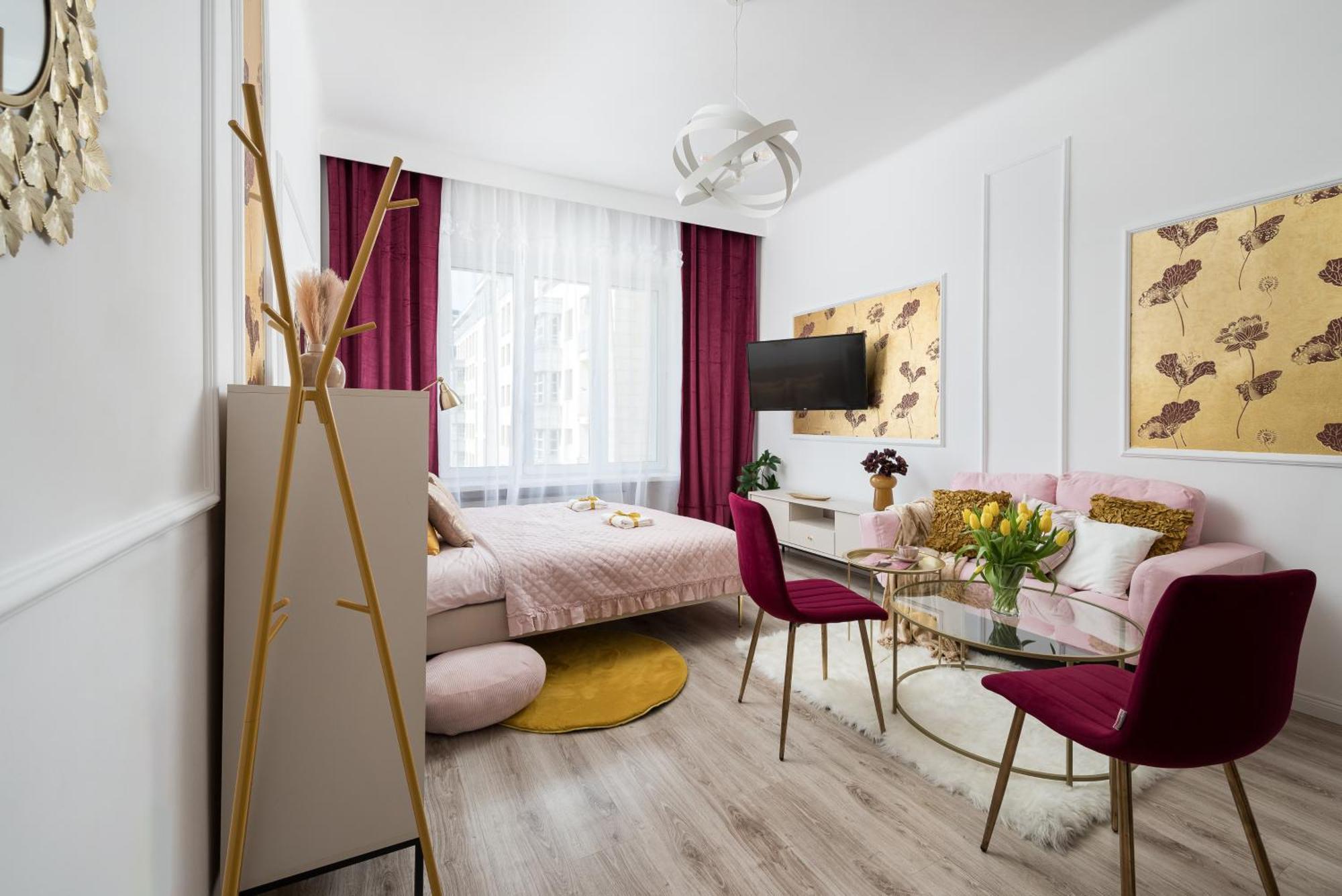 Lägenhet Pink Elephant 2x1br In Historic Tenement House 1 Km From